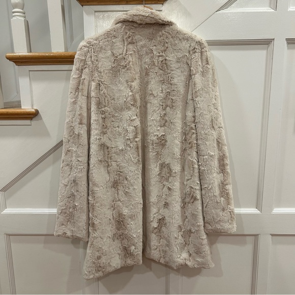Georgie Women’s Faux Fur Coat Mid length Cream/ivory Soft Size 6 - Picture 8 of 11
